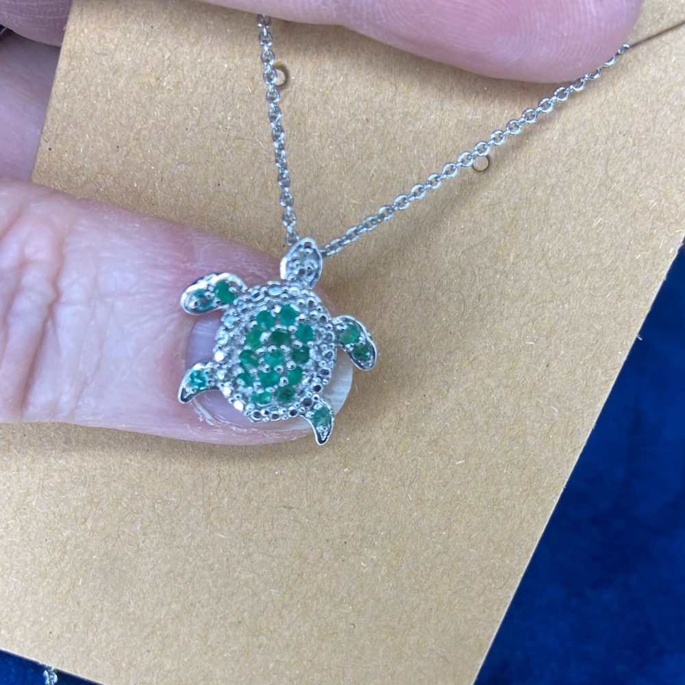 Genuine Emerald Sterling Silver 18 Inch Turtle Necklace - Picture 5 of 10